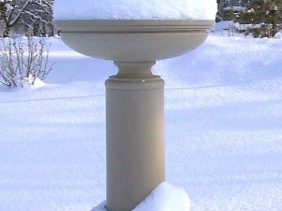 vaagen ehk pedestal, sammas, aiakaunistuselement on ilus igal aastaajal, eriti talvel